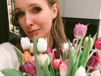 «Мамуля выглядит супер»: Катя Осадчая показала свою молодую маму