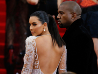 Романтичные поступки знаменитостей: что дарят своим возлюбленным Питт, Бекхэм и другие