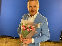 50-летний Юрий Горбунов кардинально сменил имидж ради молодой жены