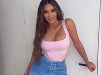 Фото из юности: Ким Кардашьян показала себя в 16 лет