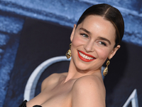 «Я готова стареть»: Эмилия Кларк отказалась делать филлеры