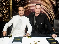 91-летний Григорий Чапкис вышел на прогулку после болезни