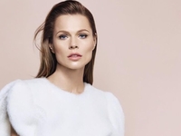 Ольга Фреймут показала фанатам, как правильно пить