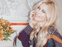 Клаудия Шиффер показала архивное фото с Кэмпбелл и Макферсон