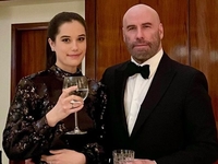 Вдовец Джон Траволта трогательно поздравил дочь с 21-летием