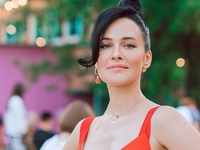 Даша Астафьева опубликовала гневный пост о женских комплексах