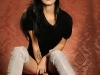 Девушка Бонда: Меган Фокс в очень коротком модном платье