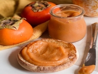 Что приготовить из переспевшей хурмы: бутерброд