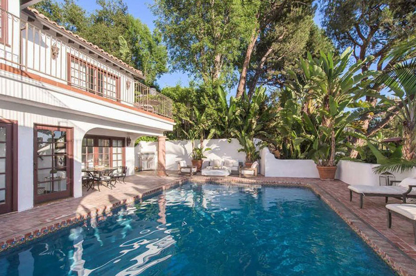 Дом Кей Джей Апа / Realtor.com