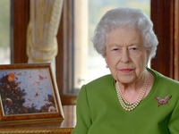 Королева Елизавета II отменила рождественский обед всей семьи: названа причина