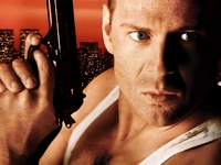 33 года спустя: как выглядят актеры рождественского боевика «Крепкий орешек»