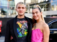 Дуа Липа и Анвар Хадид расстались: названа причина