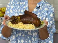 Рулька в пиве: рецепт для новогоднего стола от украинского кулинара