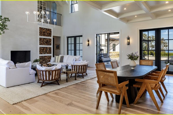 Дом Криса Мартина и Дакоты Джонсон  / justjared.com