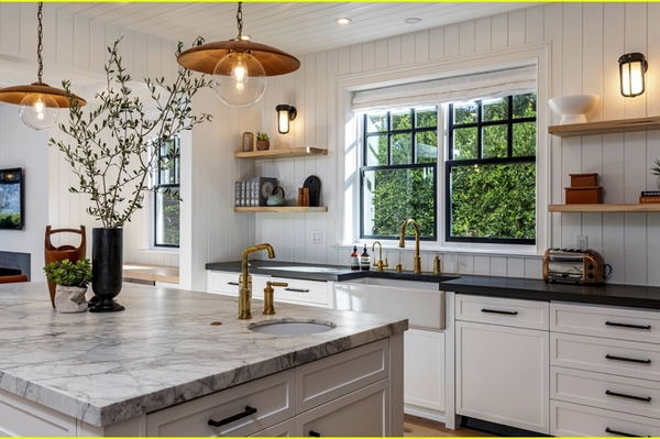 Дом Криса Мартина и Дакоты Джонсон  / justjared.com