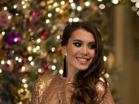 Как внедрить в повседневный гардероб новогодние украшения и продлить ощущение праздника: отвечает эксперт