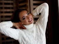 7 уютных свитеров с косами, в которых можно провести все праздники