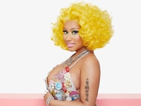 Большая грудь и беременный живот: Ники Минаж поделилась откровенным фото