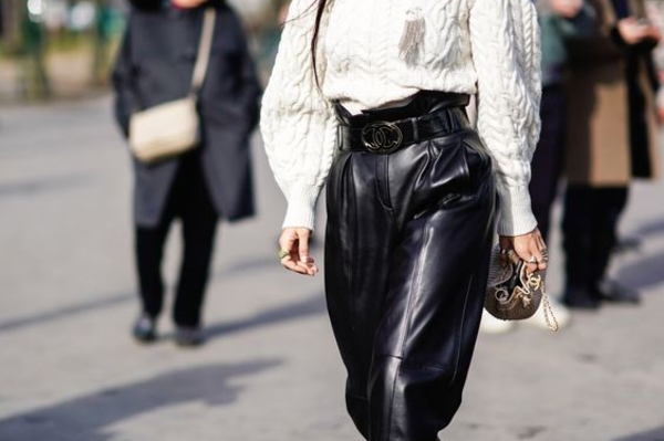 Модные кожаные брюки 2022 / Getty  Images
