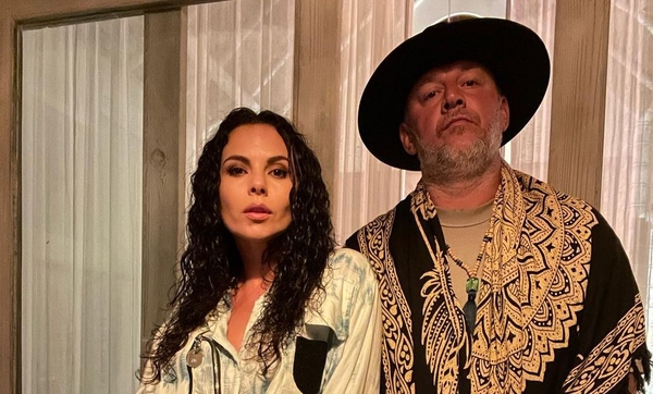 Потап похвастался постельным снимком с Каменских