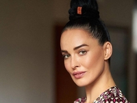 Даша Астафьева похвасталась стройной фигурой в леопардовом бикини: фото