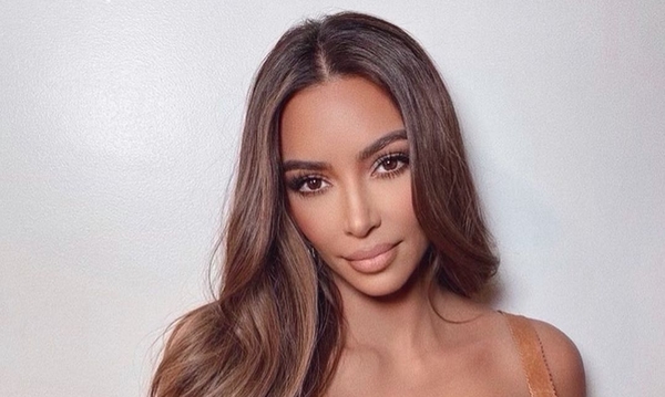 Ким Кардашьян заметно похудела: фото в бикини