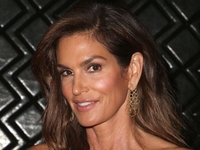 Самые модные ботильоны будущей весны: показывает Синди Кроуфорд