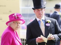 Старший внук Елизаветы II познакомил ее с новой девушкой