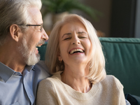 Стоматология и антиэйдж: что общего и как зубы продлевают молодость