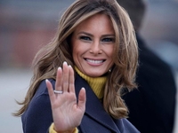 Как будто не уходила из Белого дома: Мелания Трамп демонстрирует вечную элегантность