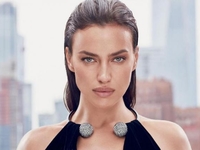 Какое пальто лучше всего подойдет для ранней весны: показывает Ирина Шейк