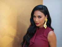 Как выглядит лучшая альтернатива вечернему платью: показывает Николь Шерзингер