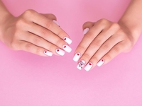 Любовь в воздухе: ТОП-10 лучших идей маникюра на 14 февраля