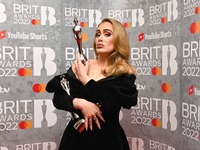 Адель стала триумфатором Brit Awards-2022: кто еще получил премию