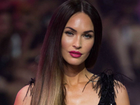 Соблазнительное мини и прозрачный корсет: самый провокационный образ Меган Фокс