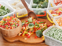 Как правильно замораживать продукты