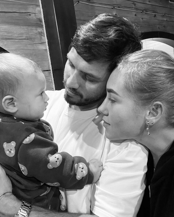 «Мы снова уехали»: Даша Квиткова с сыном выехала в Тернополь