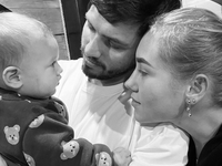 «Мы снова уехали»: Даша Квиткова с сыном выехала в Тернополь