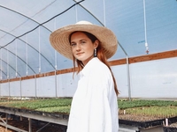 Звезда «Гарри Поттера» Бонни Райт тайно вышла замуж: первые фото со свадьбы