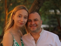 Жена Виктора Павлика рассекретила, как добиралась из Закарпатья в Германию