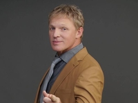 Оккупанты обстреляли дом российского актера из «Дизель шоу»