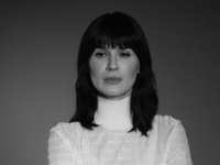 «О чем мне с ними говорить?»: Маша Ефросинина призналась, что не разговаривает с родными из Крыма