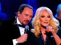 Украинская певица выступила на сцене Кремля в дуэте с Михайловым: видео