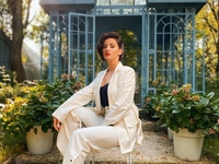 Цибульская показала, как рашисты разрушили дом ее родителей в Ирпене