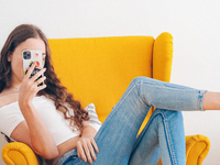 Подросток не хочет учить язык за границей: доктор Комаровский рассказал, что делать