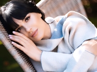 «Все у нас сухо происходит»: Маша Ефросинина призналась, что избегает романтики с мужем