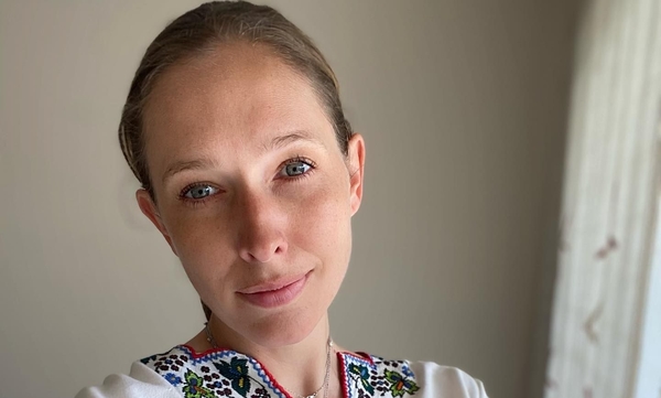 Катя Осадчая расплакалась, рассказывая жуткую историю женщины из Мариуполя: видео