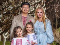 Камалия рассекретила, как она и ее муж-миллиардер помогают украинцам