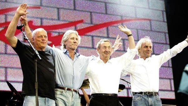 Известная группа Pink Floyd выпустила благотворительный мерч в поддержку Украины
