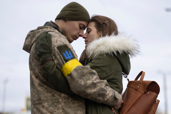 Любовь во время войны: КМУ упростил регистрацию брака в условиях военного положения